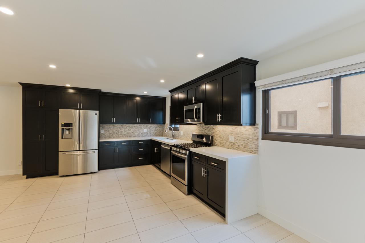 6930 De Celis Place #34, Lake Balboa, CA 91406