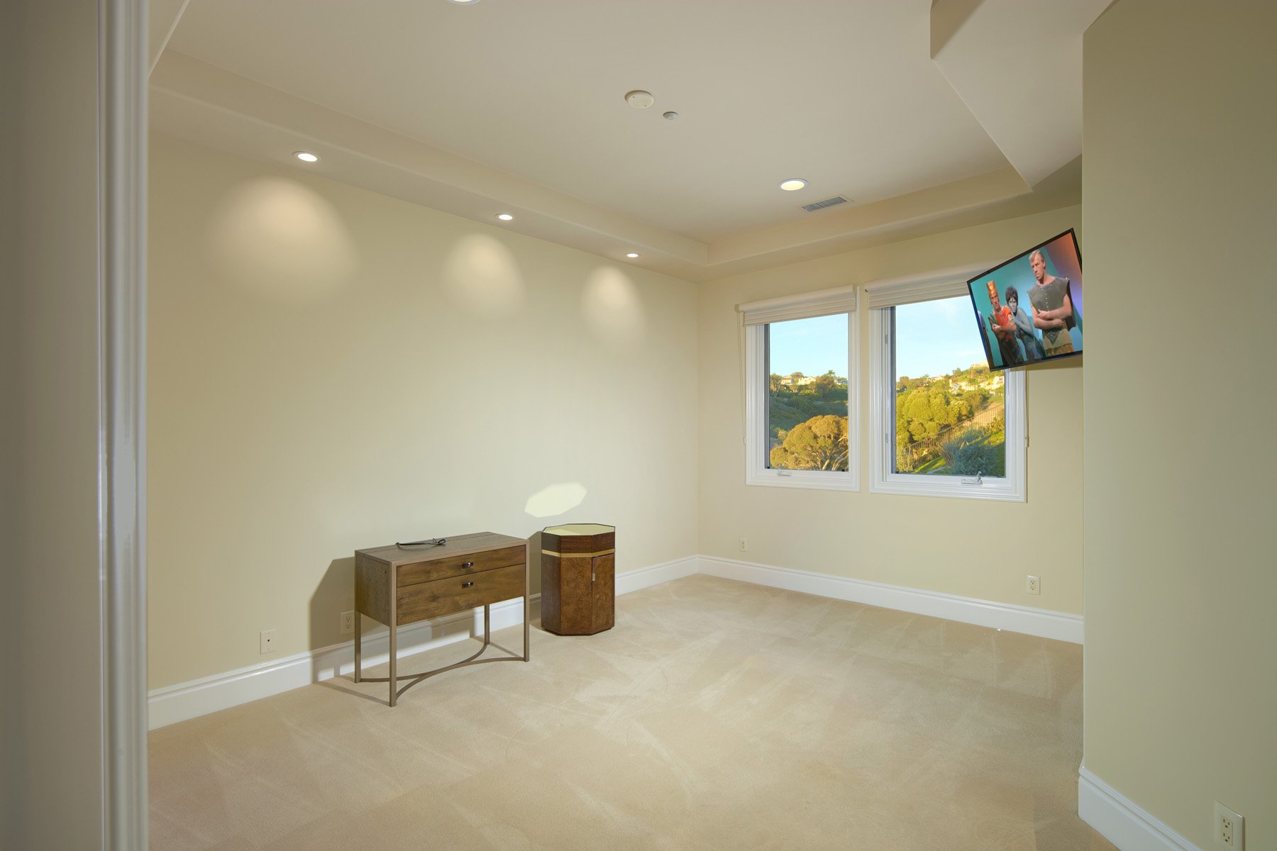 1 Elk Grove Ln
