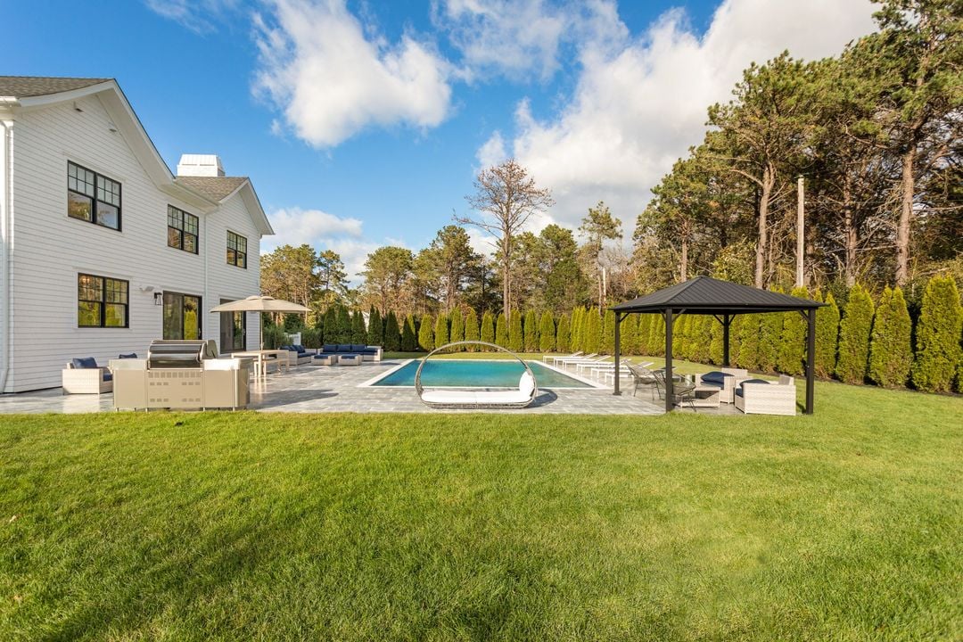 16 Cheviot Rd