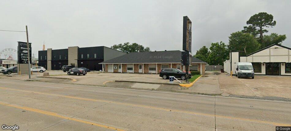 226 W Prien Lake Road 2