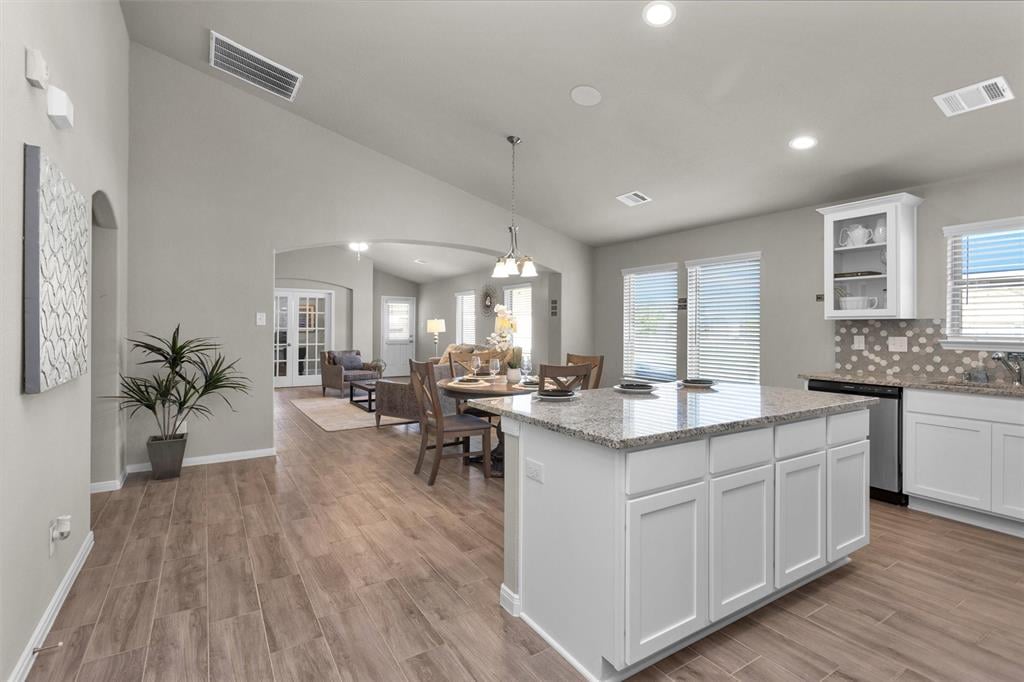 25021 Lindsey Ln