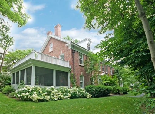 1127 Sheridan Rd