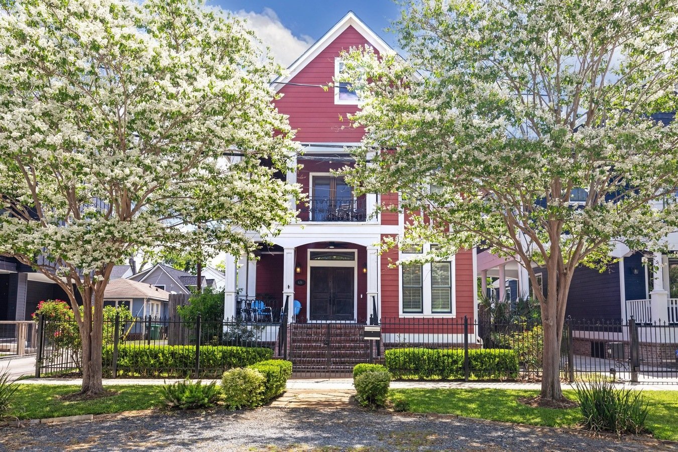 636 Oxford St