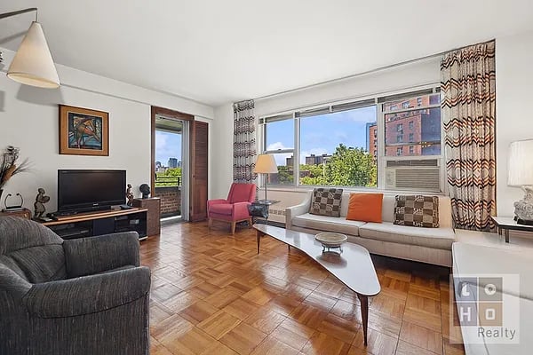 568 Grand Street #J706