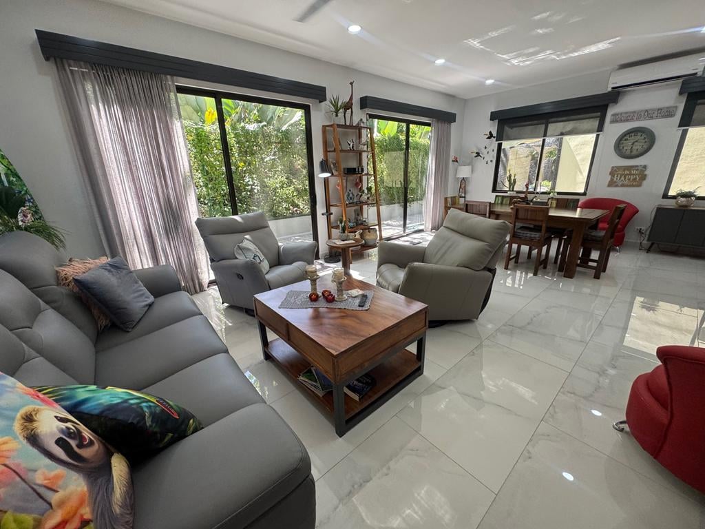 3-Bed Coastal Villa – Marina Access