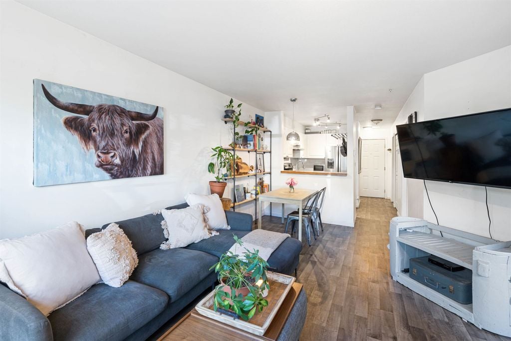 2388 Triumph St, #109