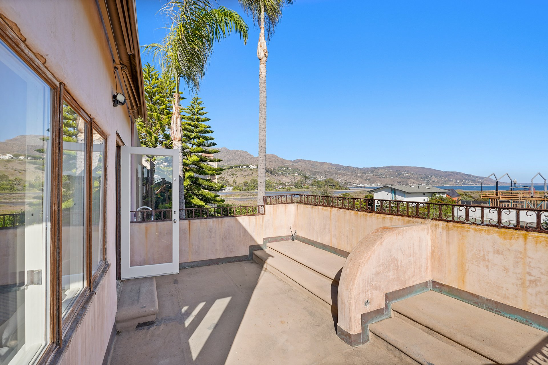 Malibu Colony Haven