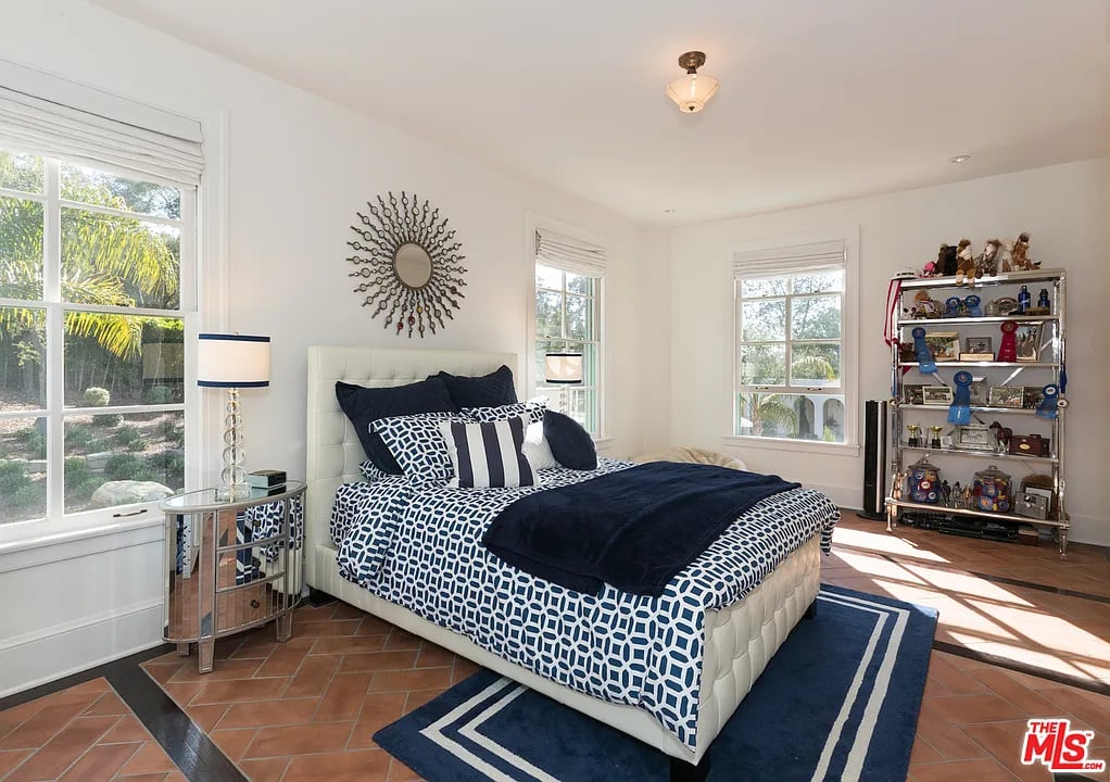 1041 Mission Ridge Rd