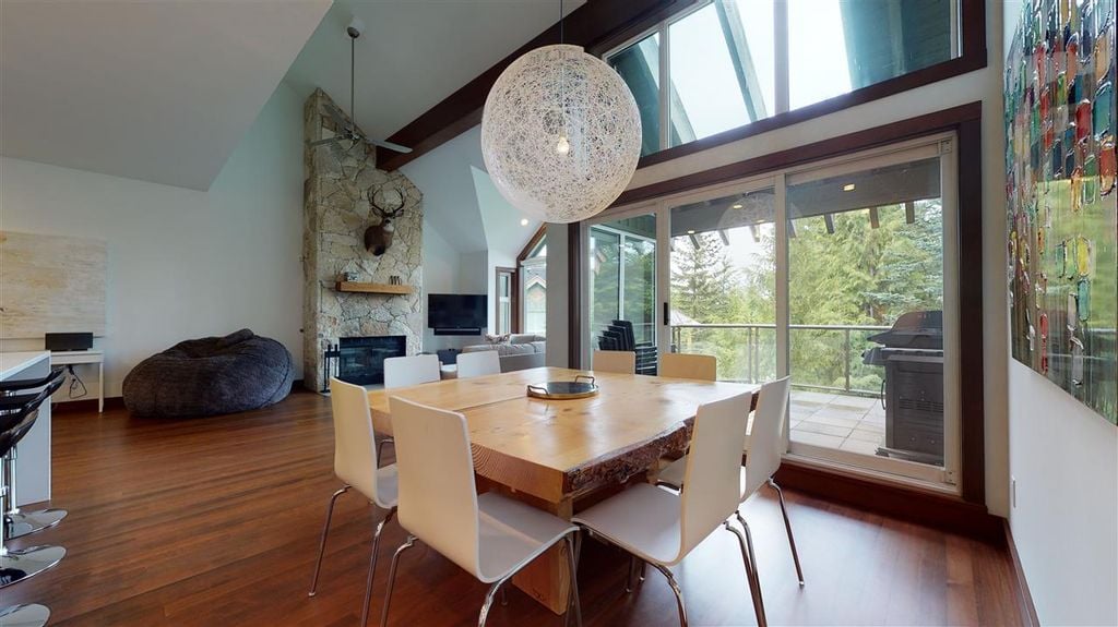 3554 Falcon Cres #2