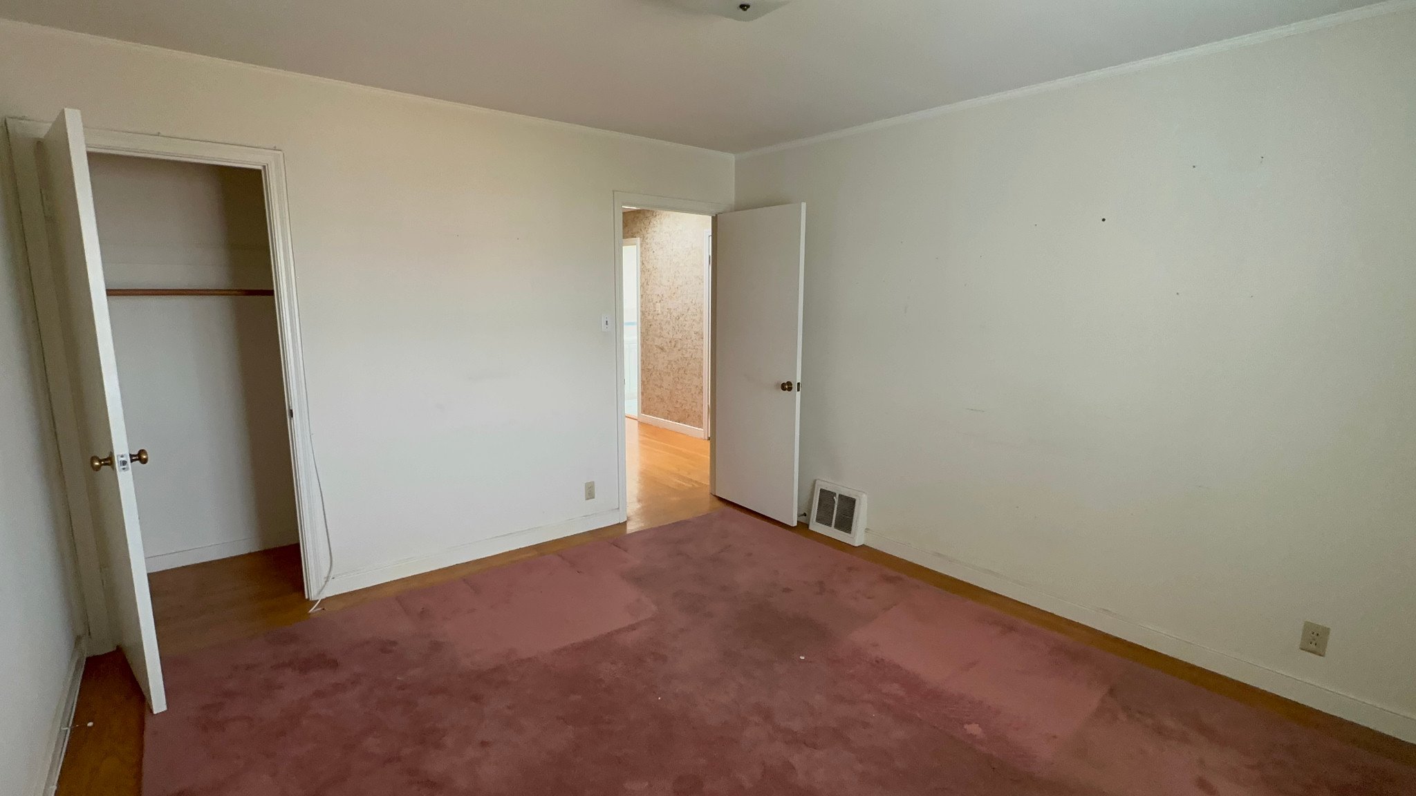 2483 37th Avenue · Photo 24