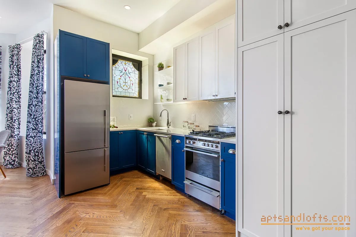 875 Saint Marks Avenue Unit: 2B