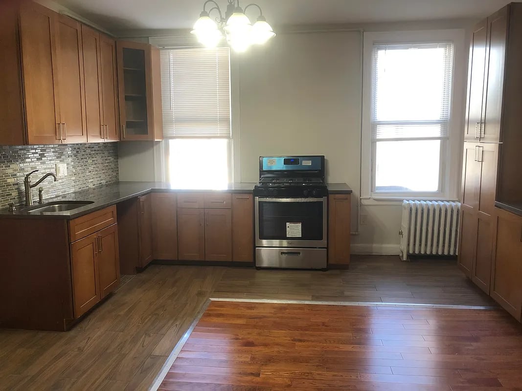 47-31 Vernon Blvd, #1