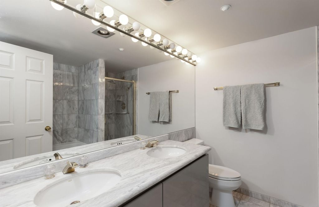 909 Burrard St, #2103
