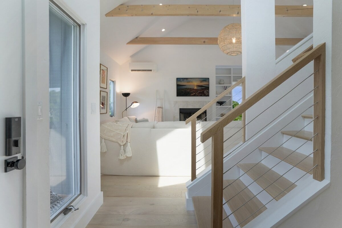 Oak Bluffs Renovated Retreat