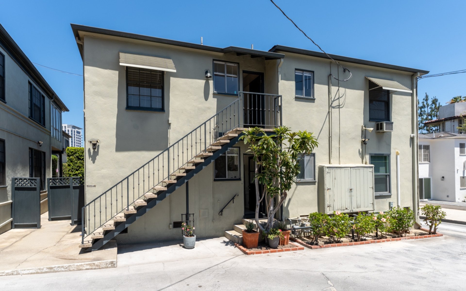 1235 S Beverly Glen Boulevard