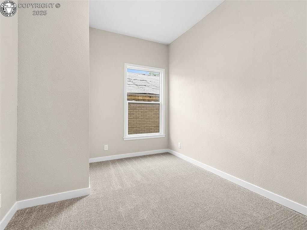 932 Elm St