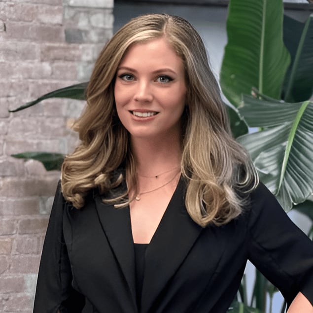 Alex Manz New York, NY Real Estate Agent Headshot
