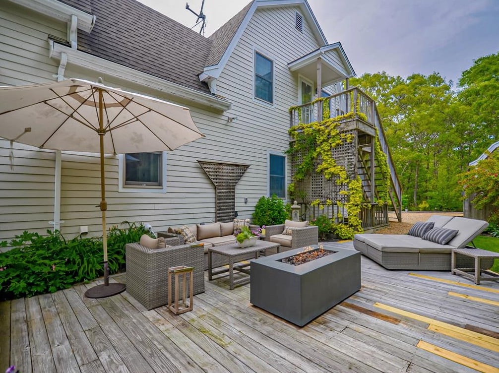 8 Puritan Dr
