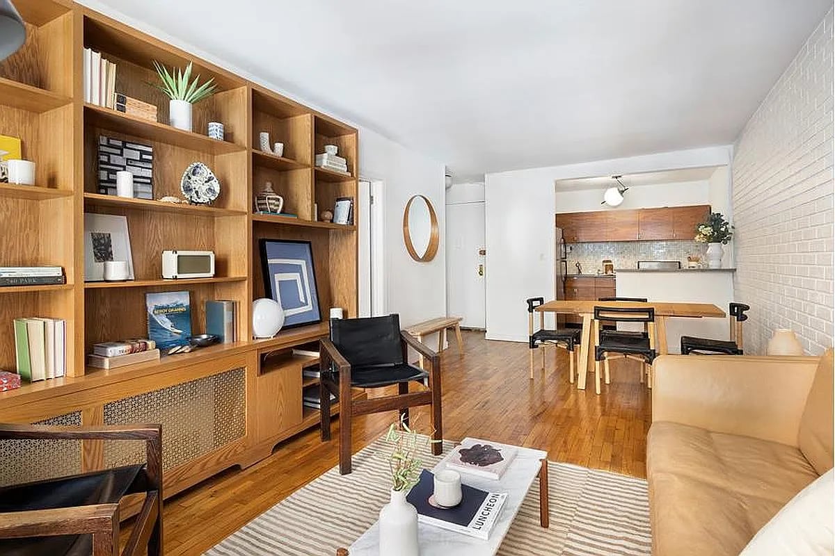 42 W 13th St #2E