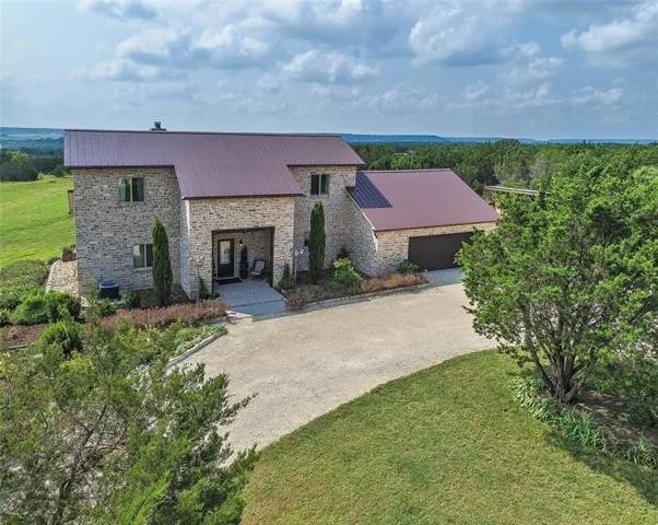 2055 County Rd 235