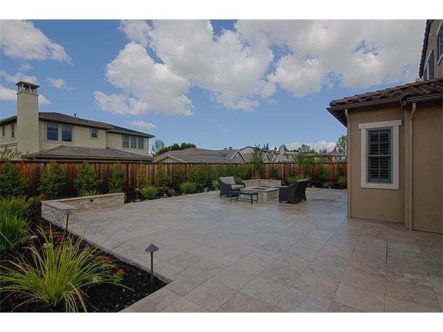 340 Mansfield Dr