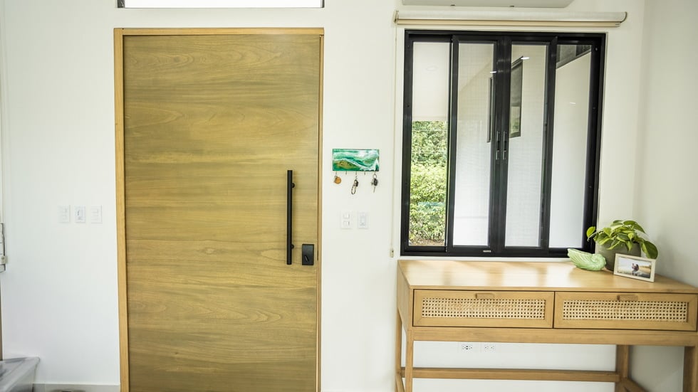 Luxury Riverfront Residence in Playa Dominical Walk to the Beach