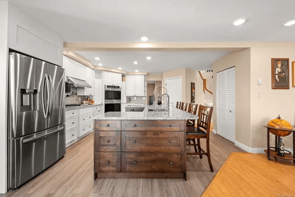 1418 Valley View Dr