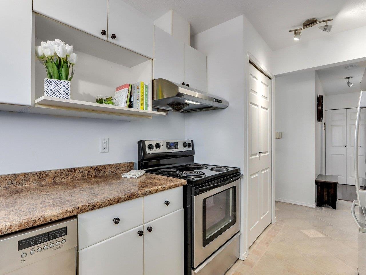 401-1610 E 5th Ave