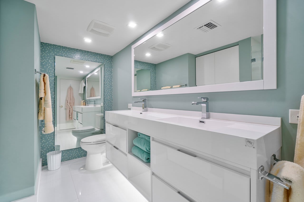 1225 S Ocean Blvd #402