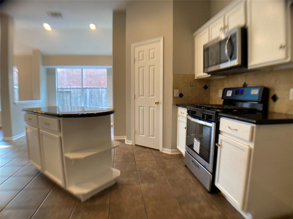 14315 Fenton Ln