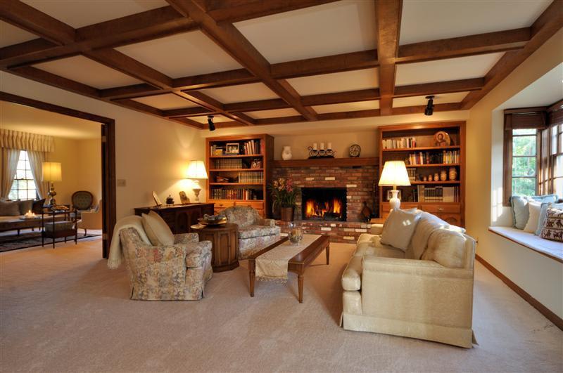 1225 Bel Air Dr