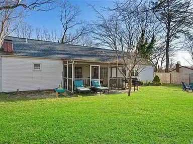 15 Hawthorne Rd