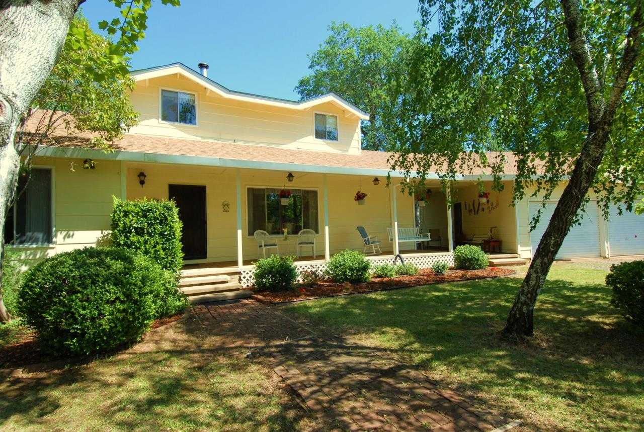 17524 Flowers Ln