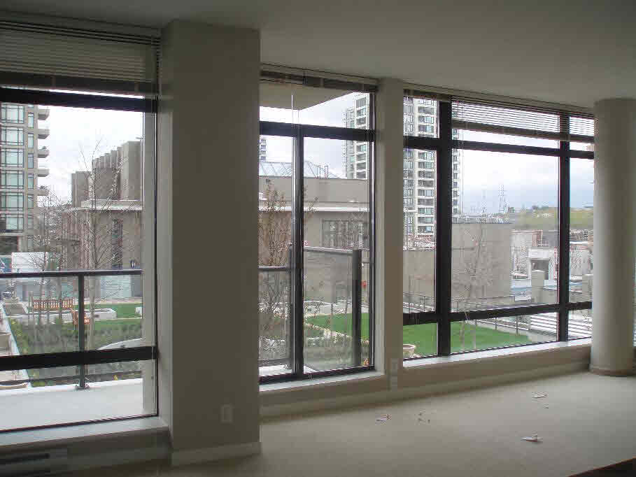 404-2355 Madison Ave
