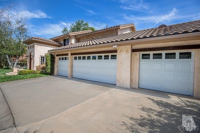 1561 Shadowglen Court