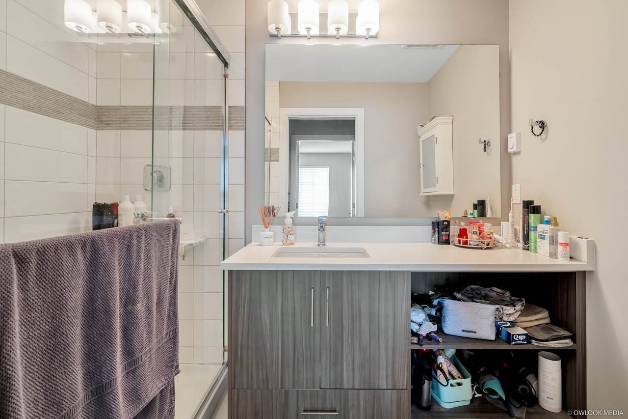 42-15588 32 Ave