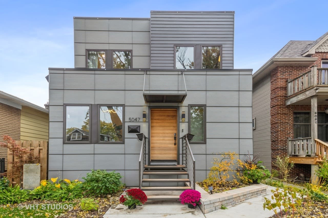 Four Mod Box Homes For Sale in Chicago