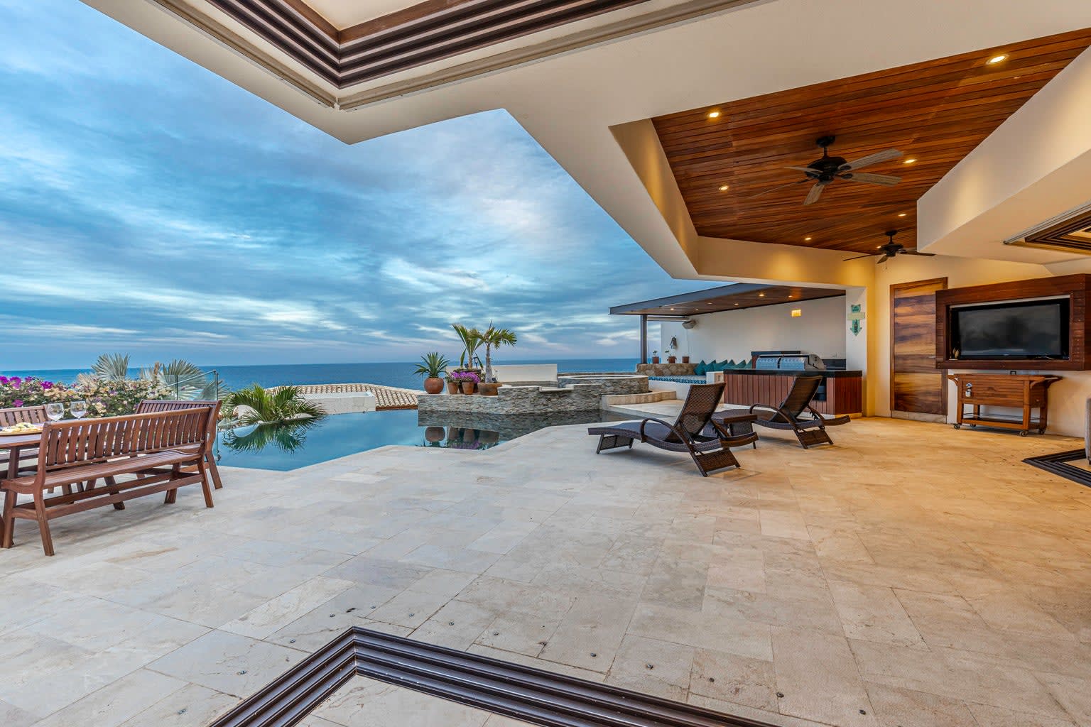 Cabo Colorado