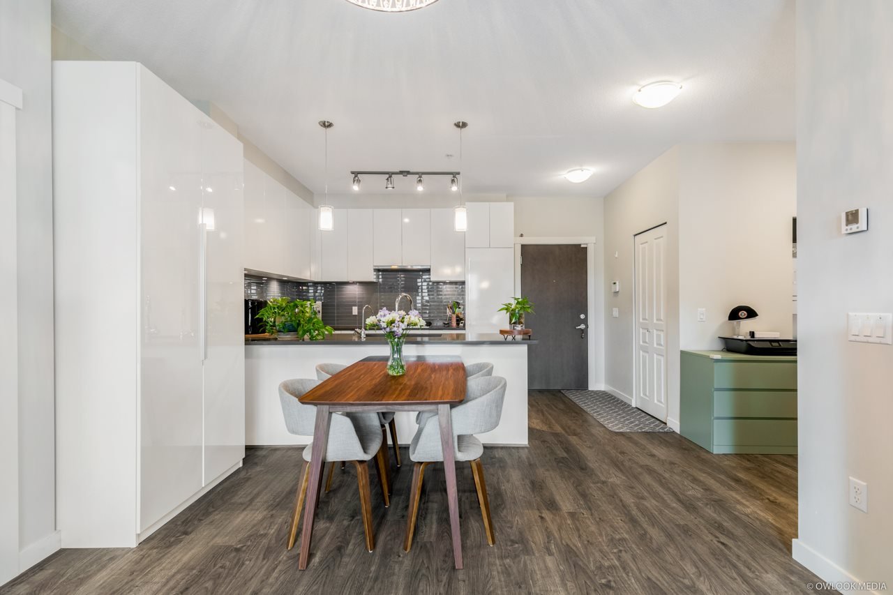115-9366 Tomicki Avenue, Richmond