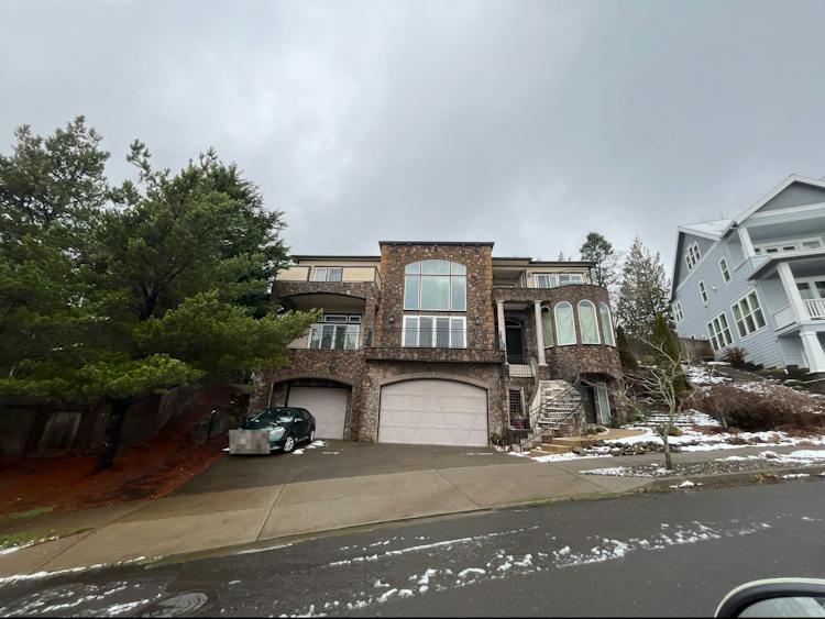 10251 NW Skyline Heights Drive