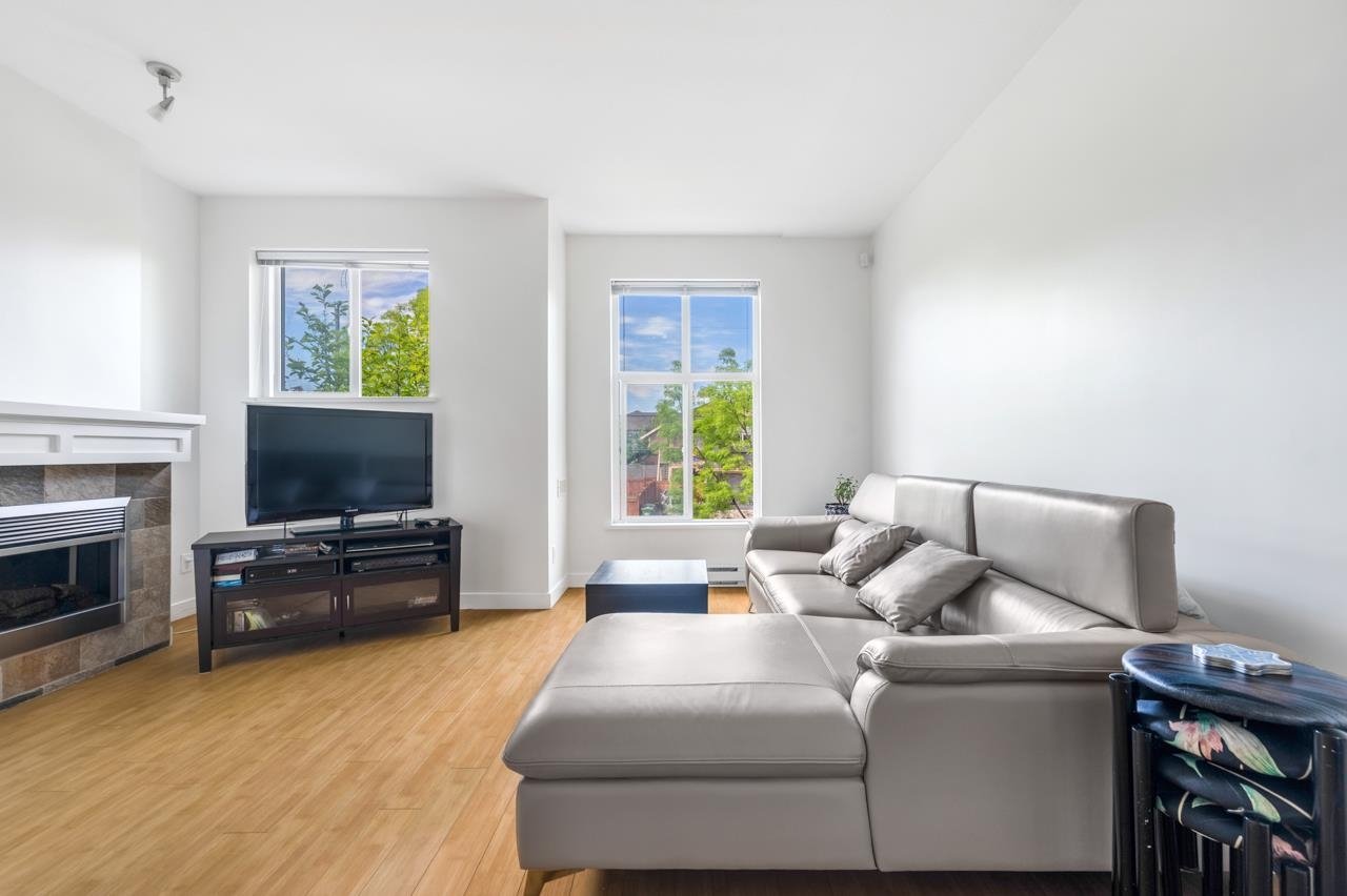 23-5988 Lancing Rd