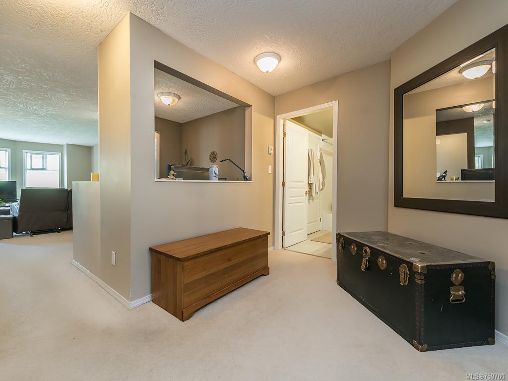 311-894 Vernon Ave
