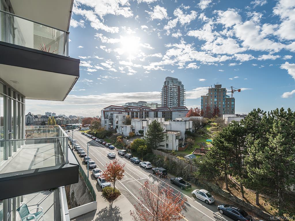 502-373 Tyee Rd