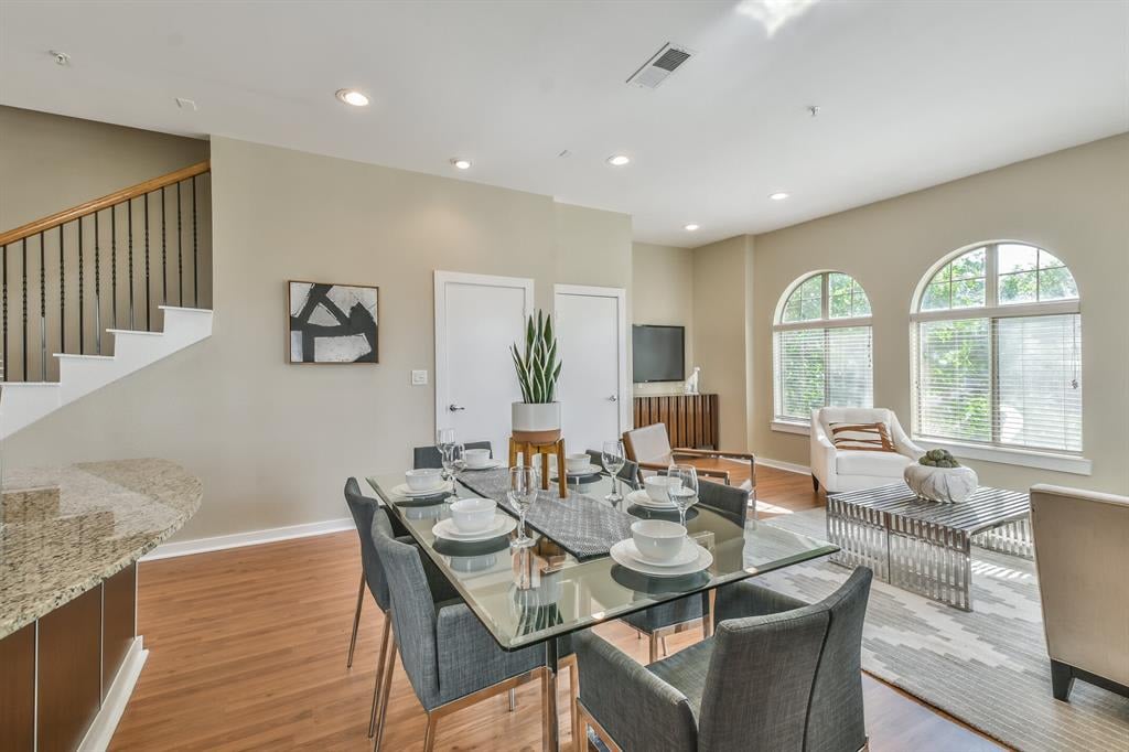 806 Jackson Hill Street Unit: 201