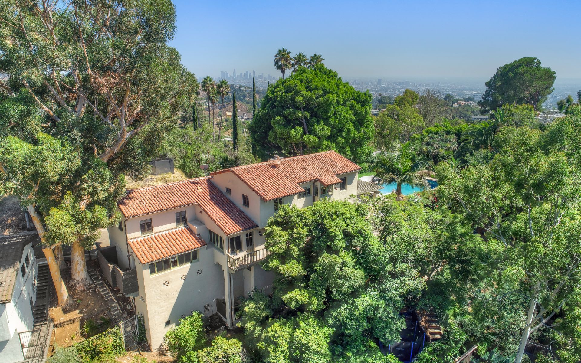  3259 Deronda Dr