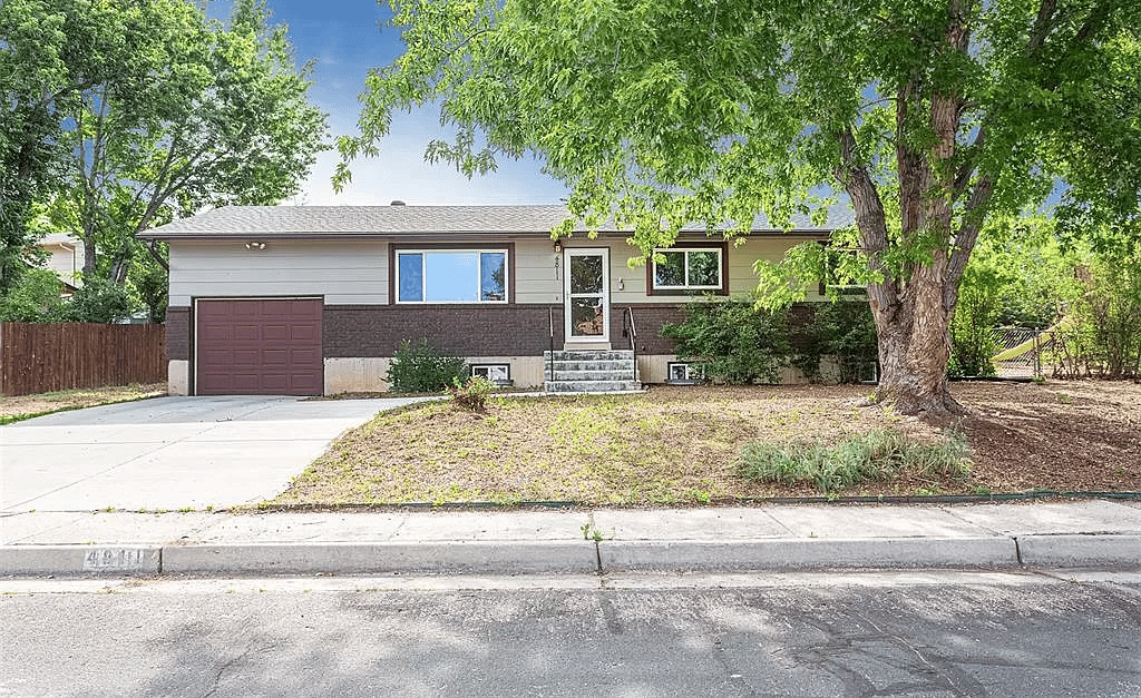 4811 Splitrail Dr