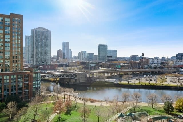 510 W Erie St #2301