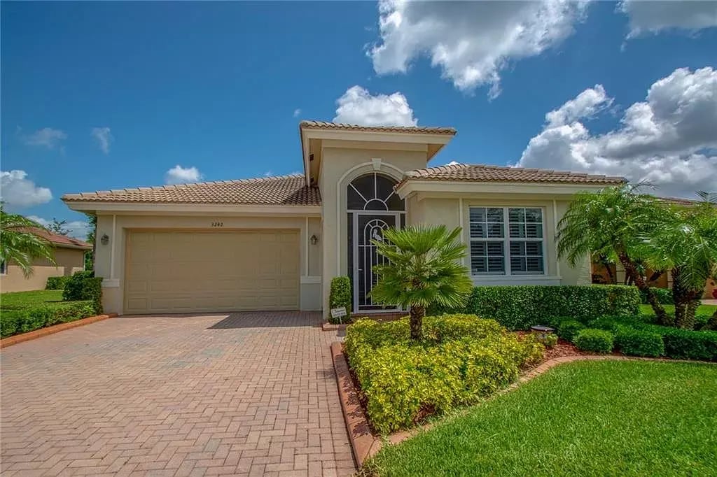 3242 Sussex Way