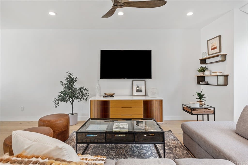 501 Herondo Street, Unit 74
