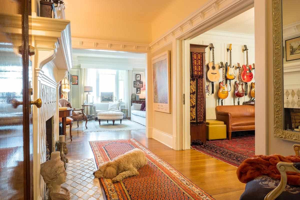 24-1386 Nicola St